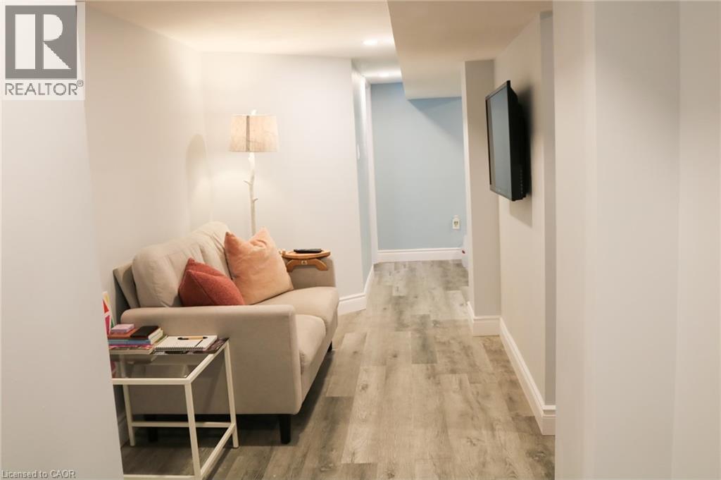 284 EAST 21ST Street Unit# Lower, Hamilton, Ontario, L8V2T9 — Photo 11