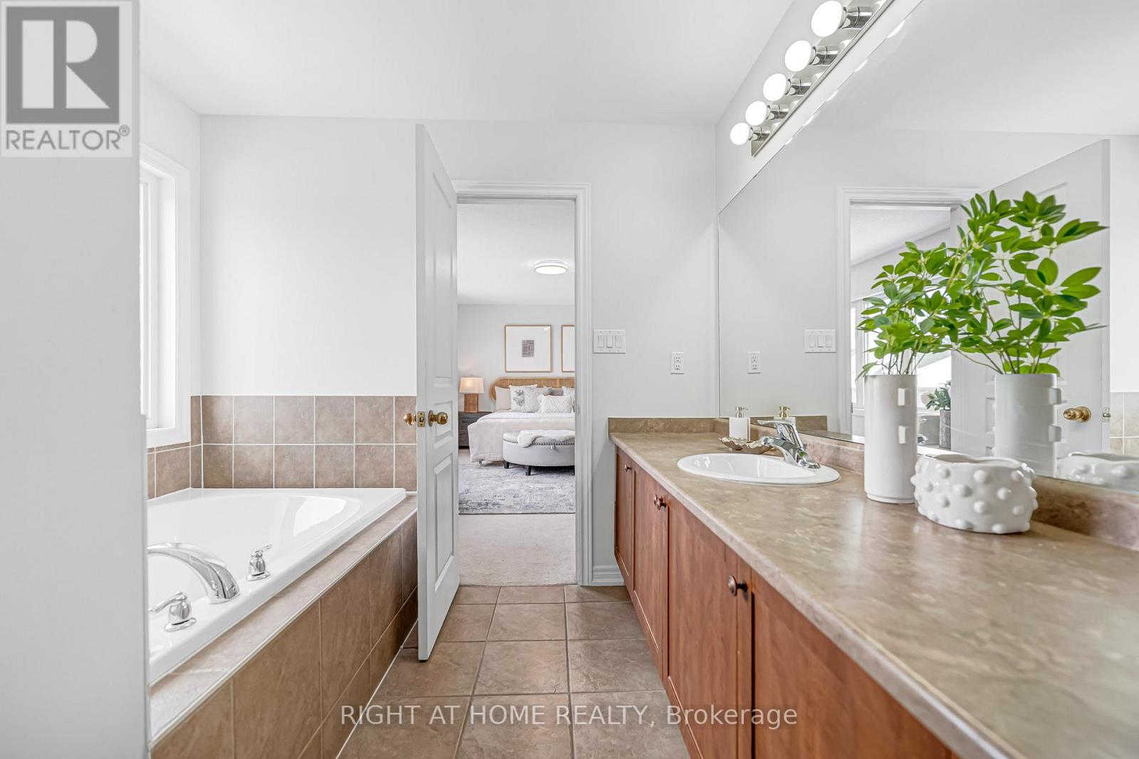 38 KELLINGTON TRAIL - 20