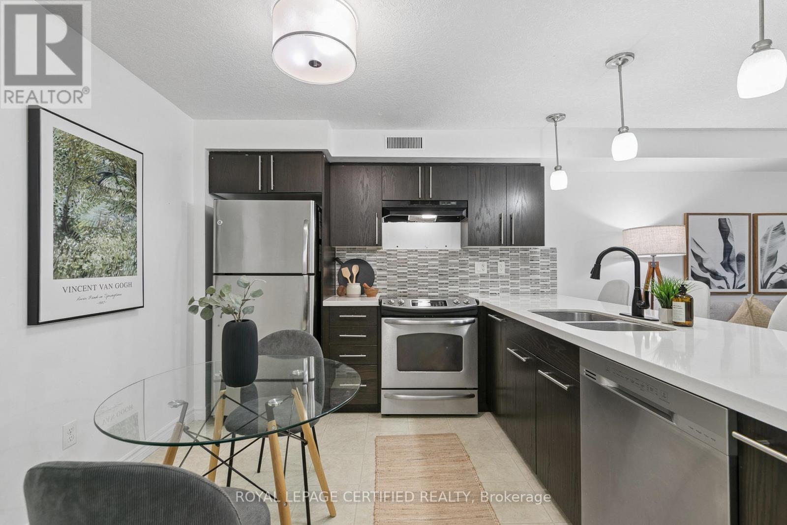 #60 35 MOUNTFORD DRIVE - 11