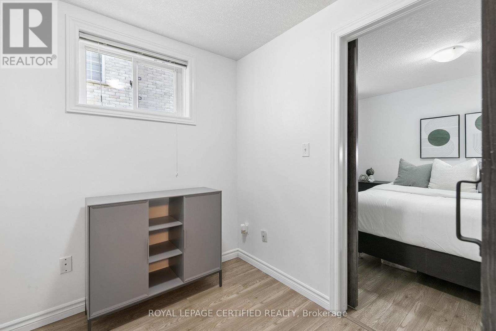 #60 35 MOUNTFORD DRIVE - 15