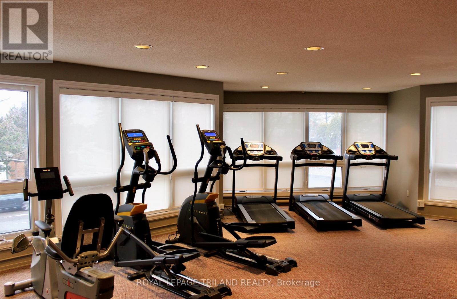 #110 5 JACKSWAY CRESCENT - 17
