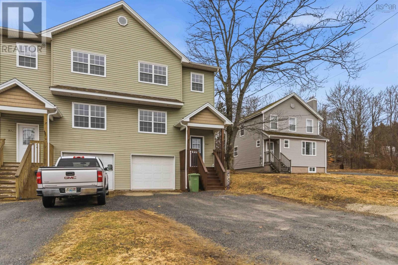 928 Sackville Drive - 2