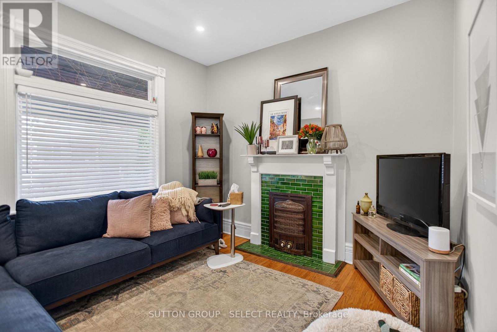 14 ARTHUR STREET - 8