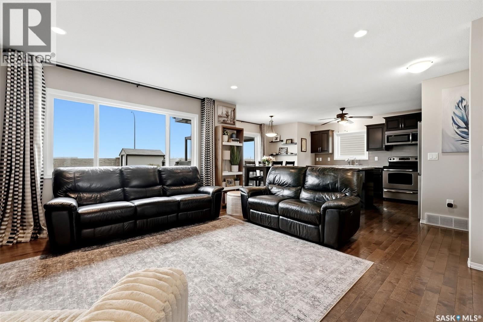 5038 Anthony WAY - 8