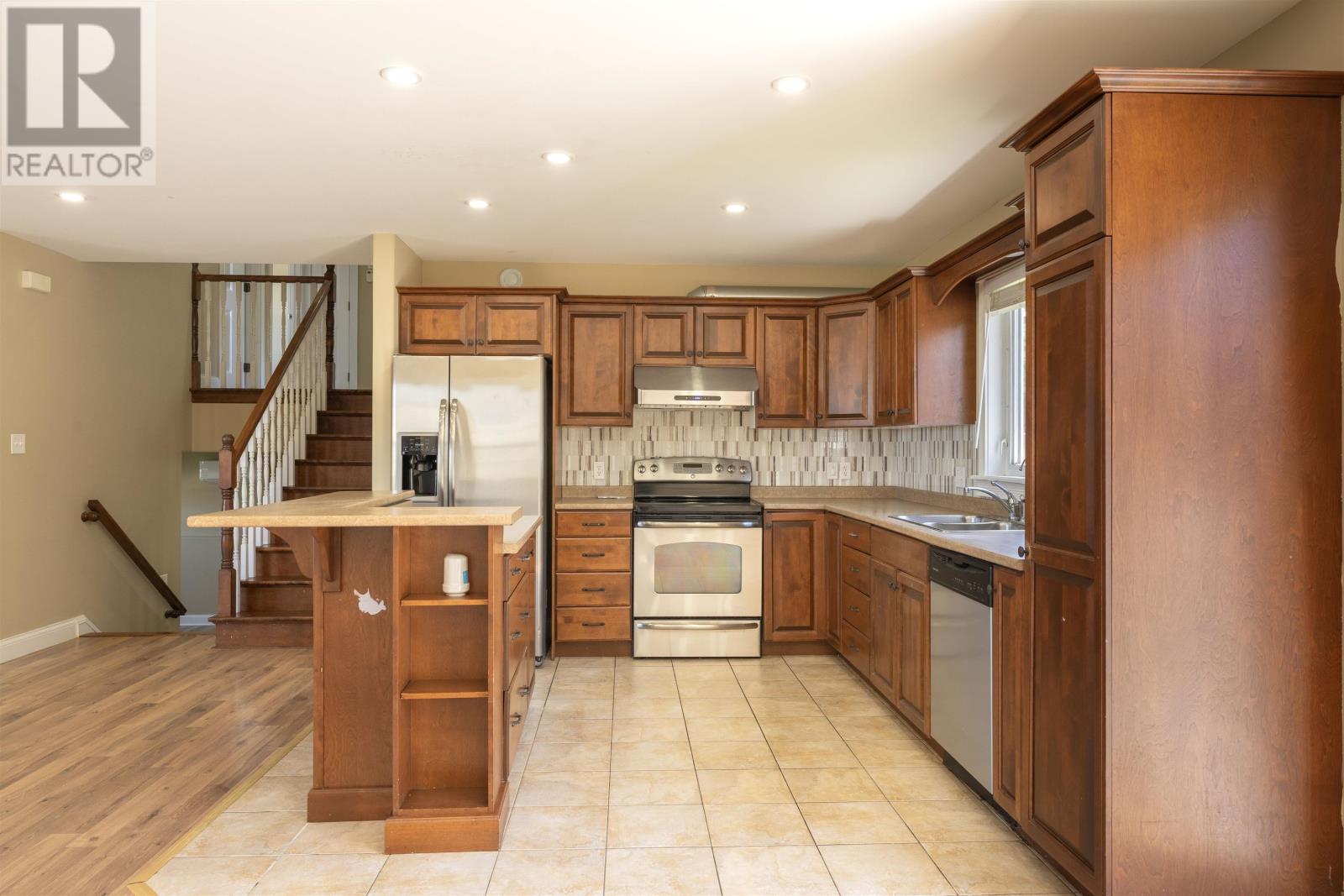 15 Raspberry Avenue - 10