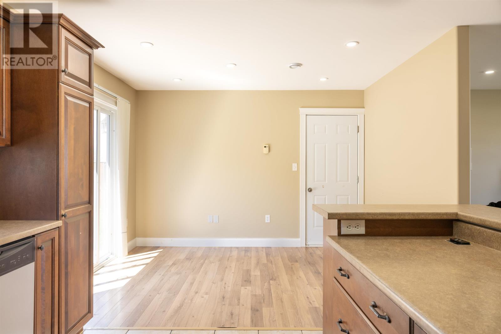 15 Raspberry Avenue - 12