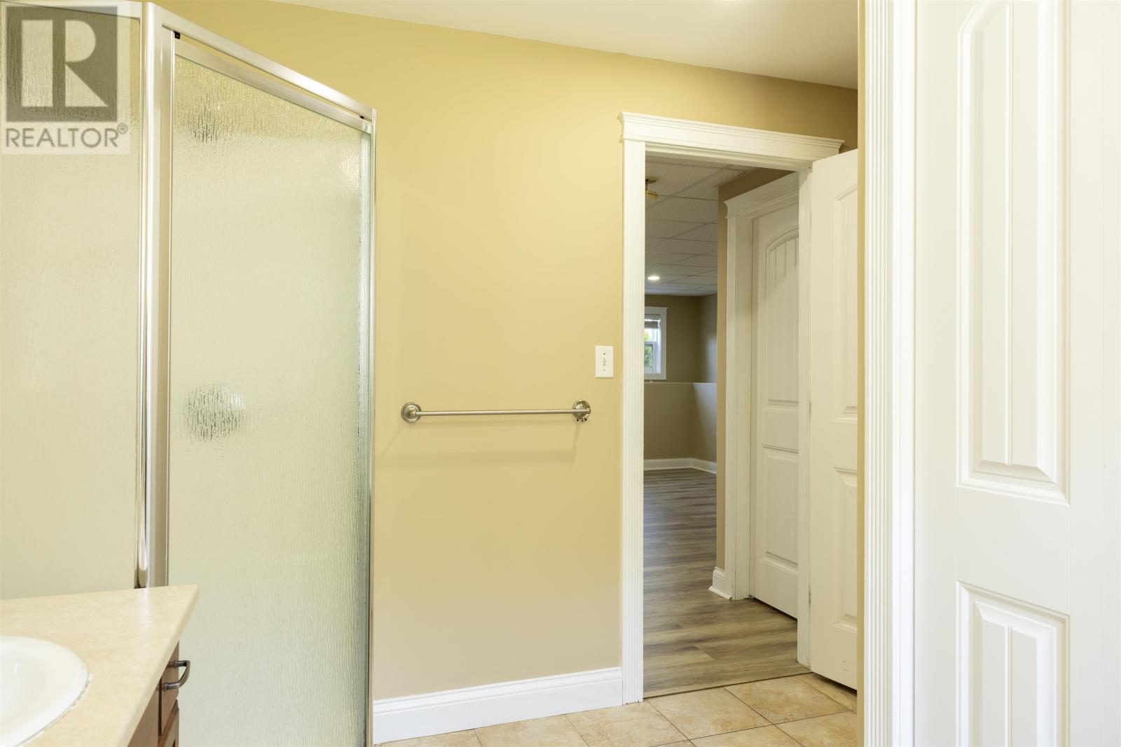 15 Raspberry Avenue - 21
