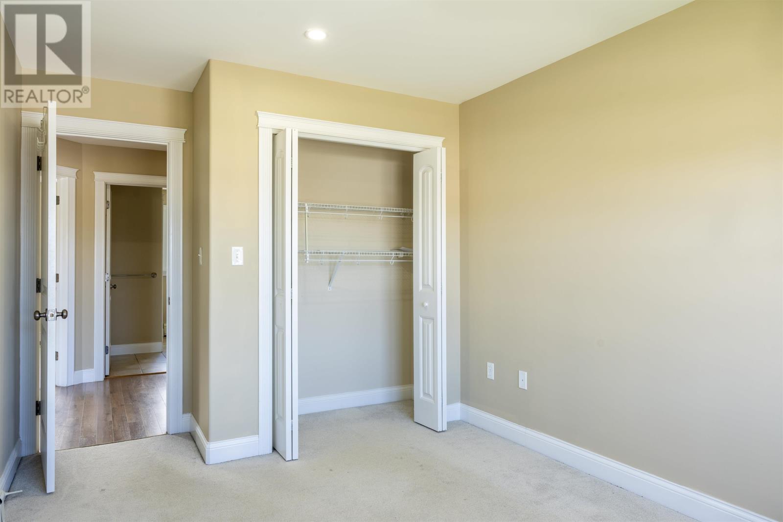 15 Raspberry Avenue - 26