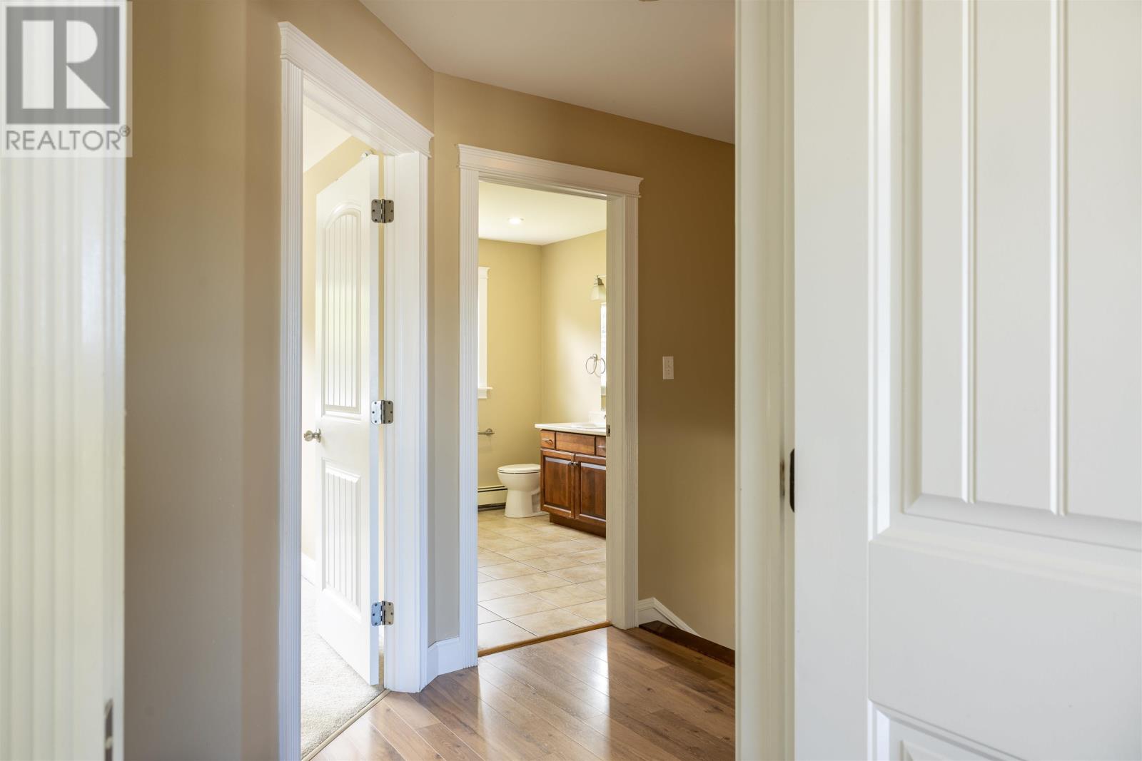 15 Raspberry Avenue - 29