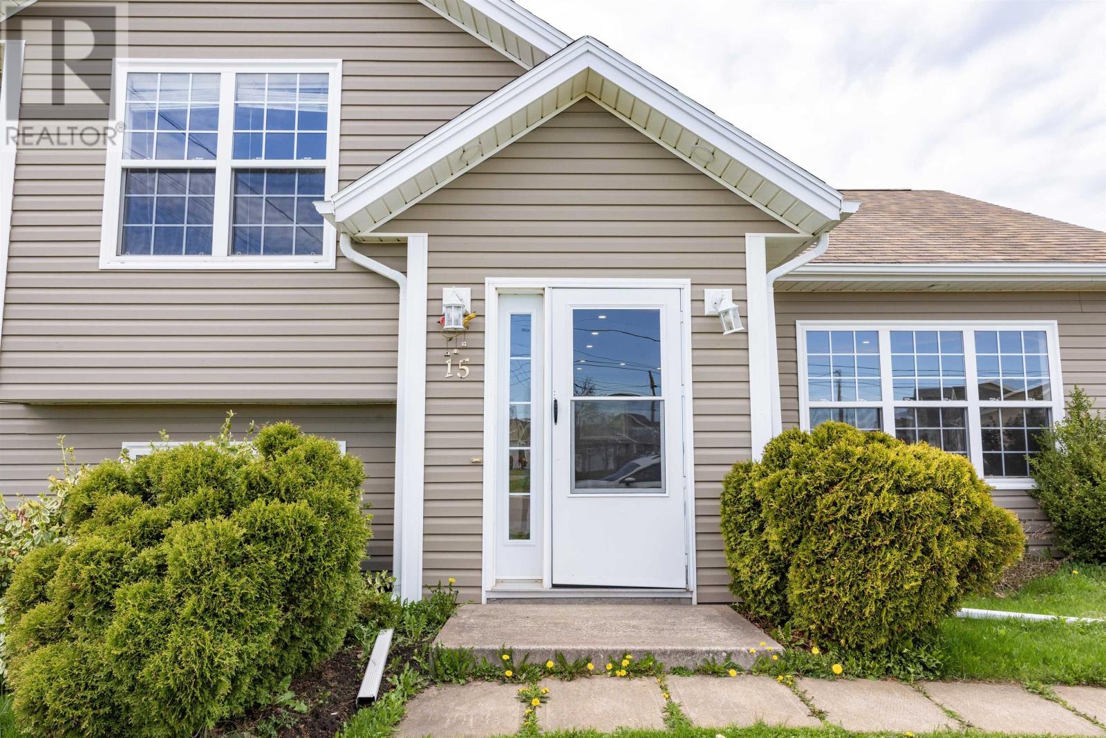 15 Raspberry Avenue - 40