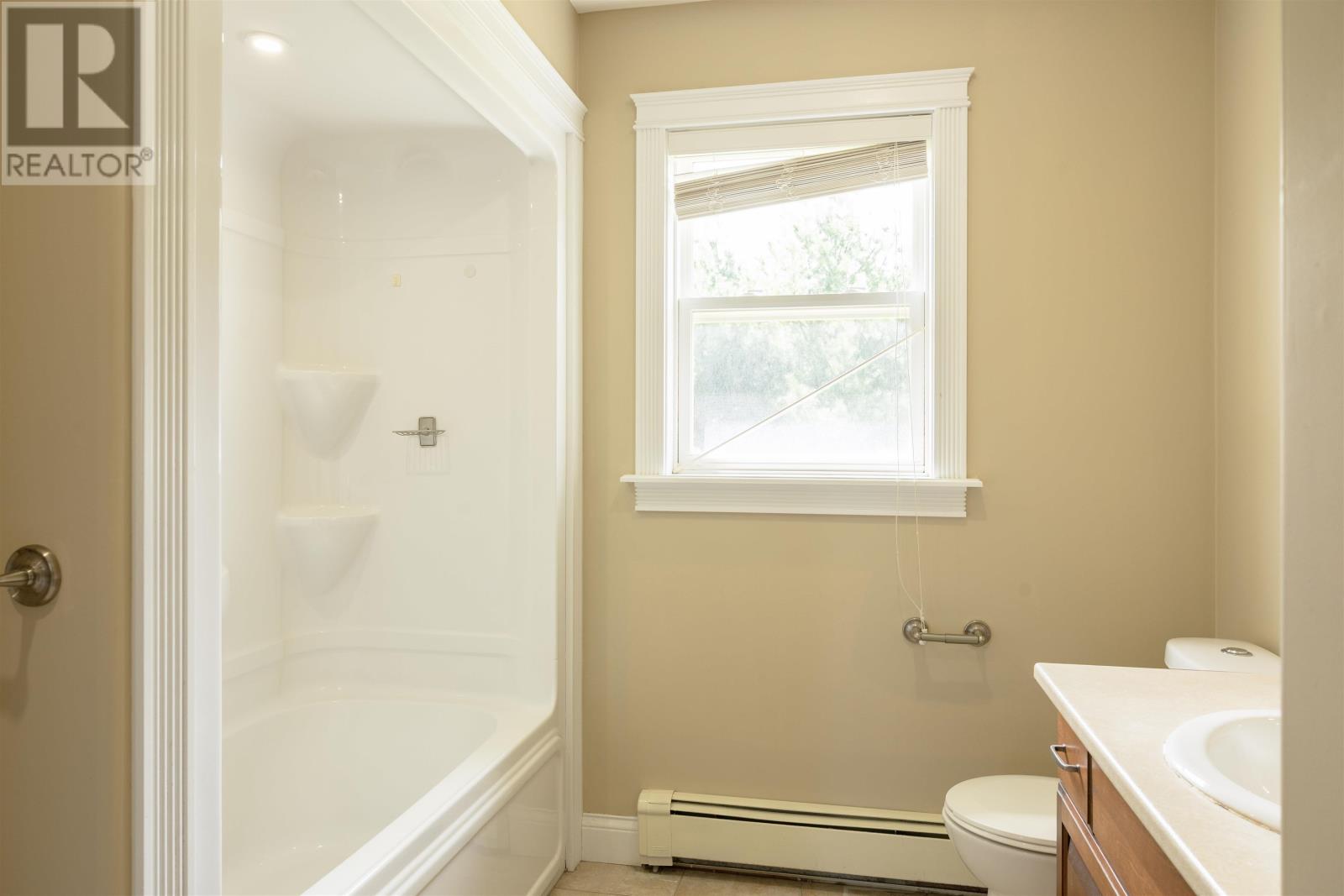 15 Raspberry Avenue - 34