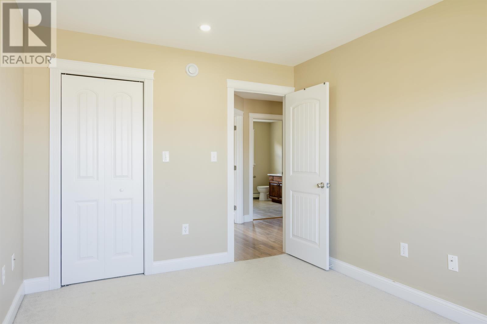 15 Raspberry Avenue - 24