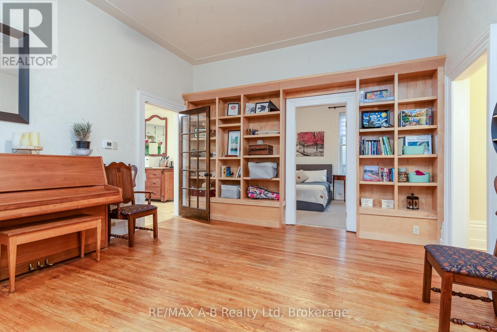 27 HOME STREET - 15