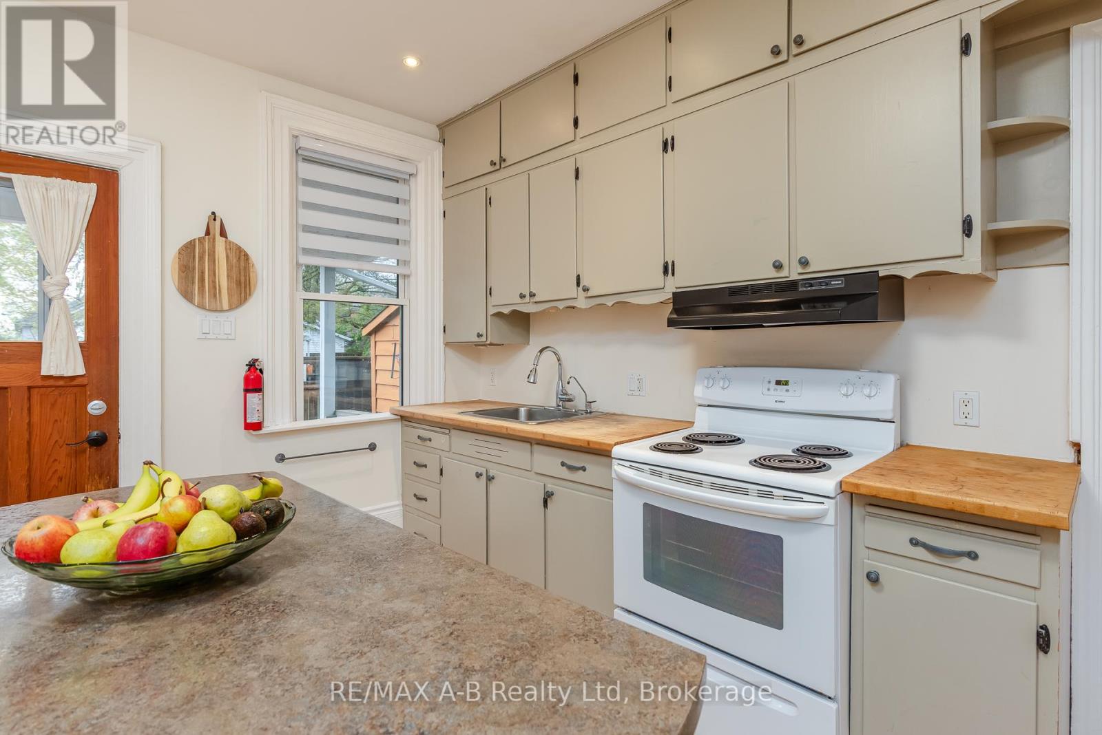 27 HOME STREET - 26