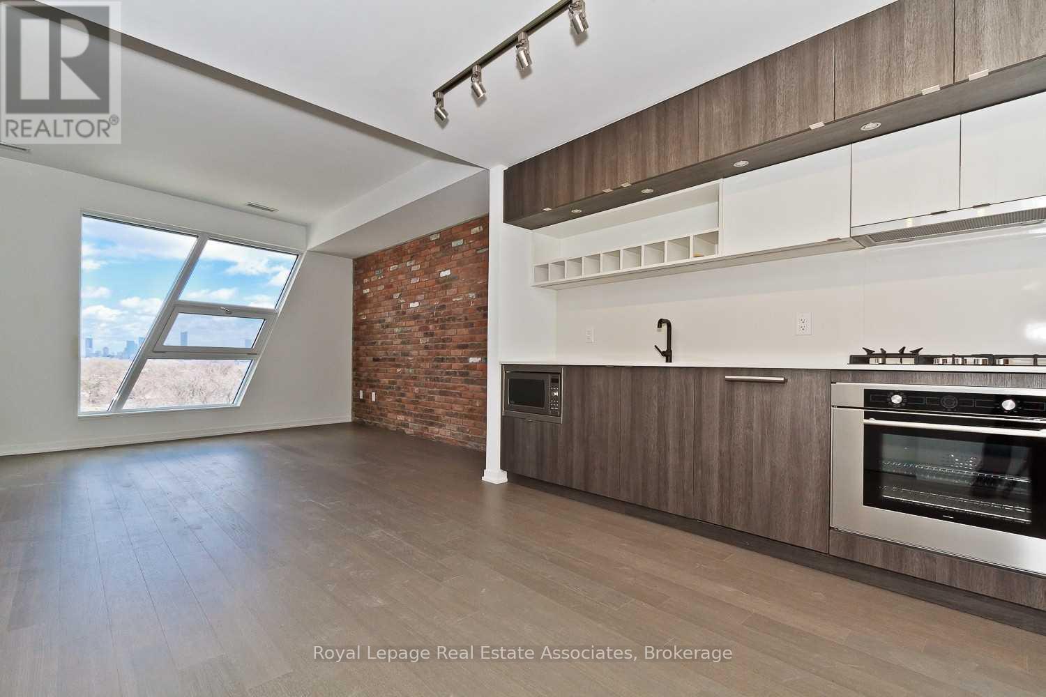Listing photo of PH1 - 138 ST HELENS AVENUE