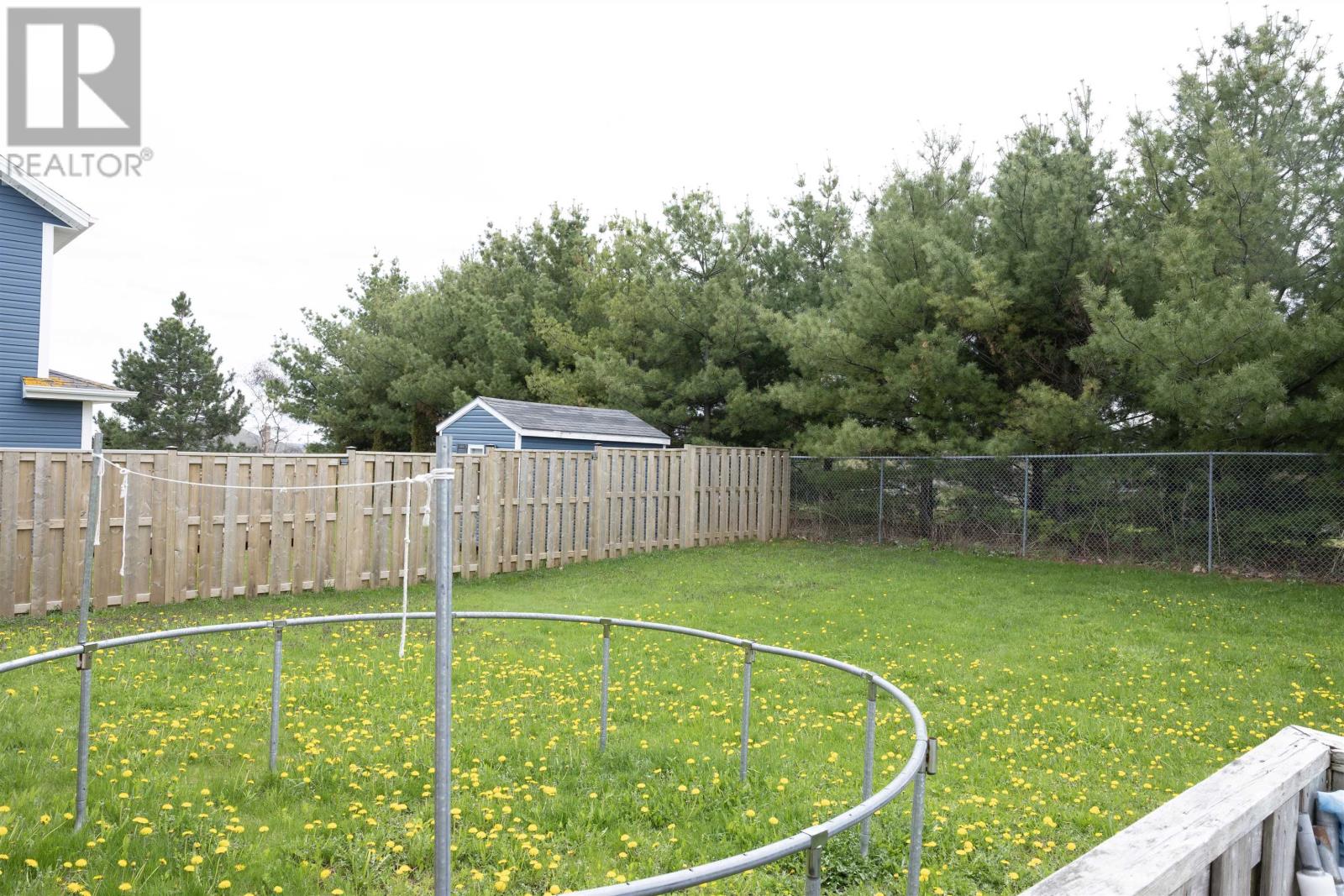 15 Raspberry Avenue - 44