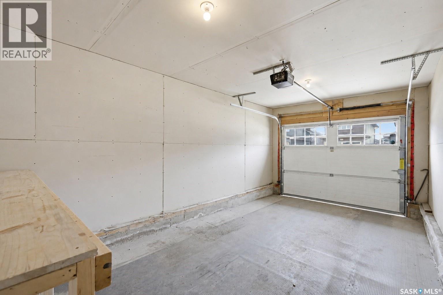 451 Henick CRESCENT - 33