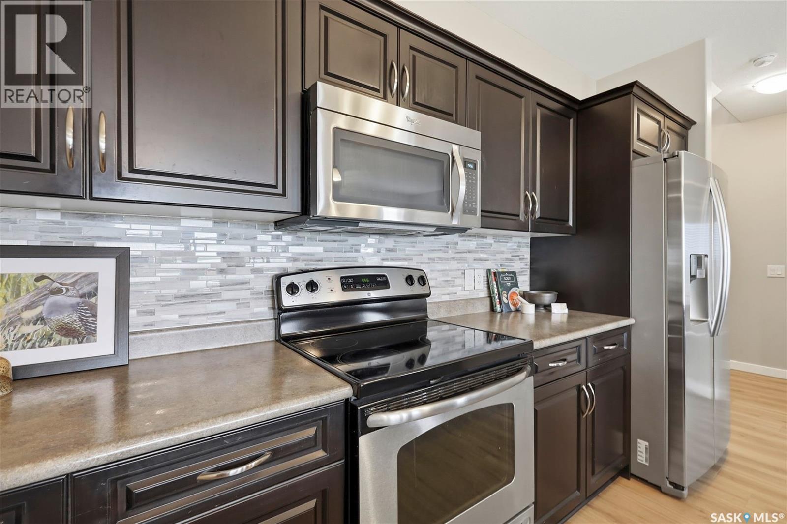 451 Henick CRESCENT - 5