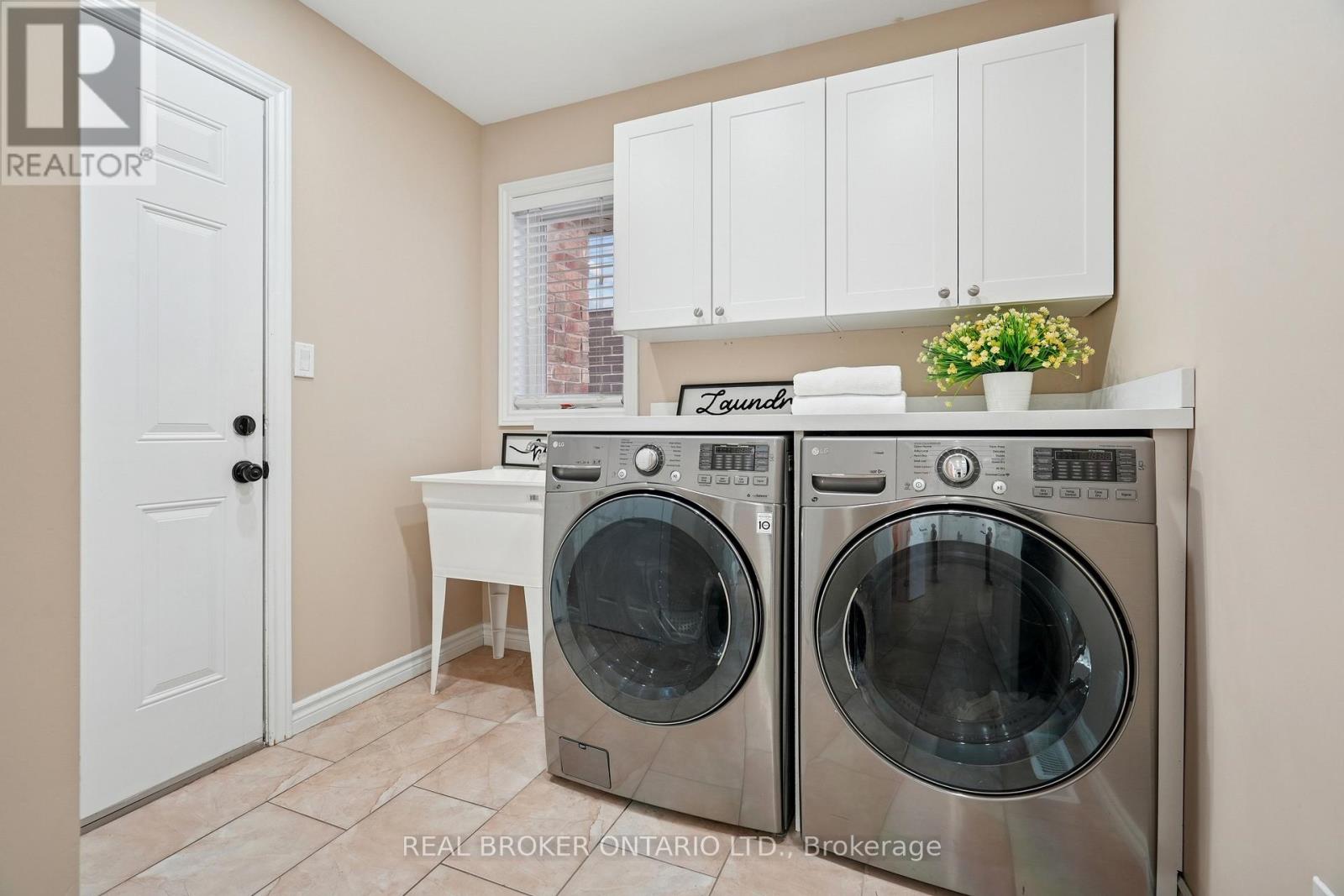 132 COKER CRESCENT - 15