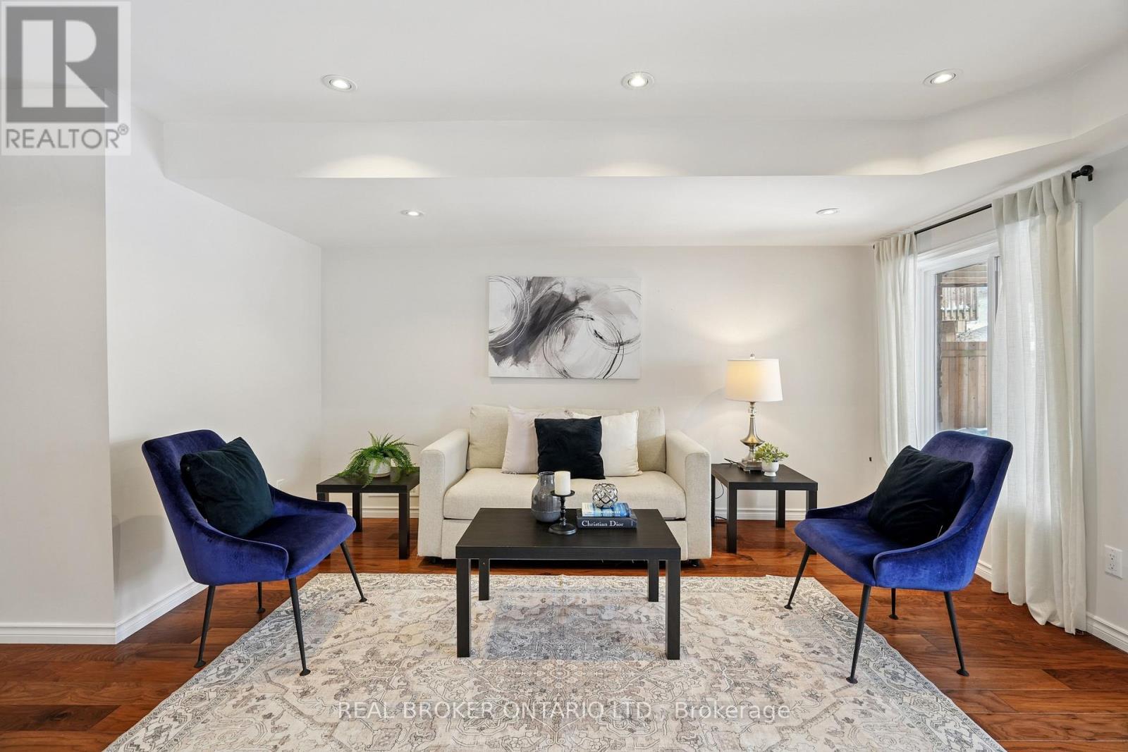 132 COKER CRESCENT - 28