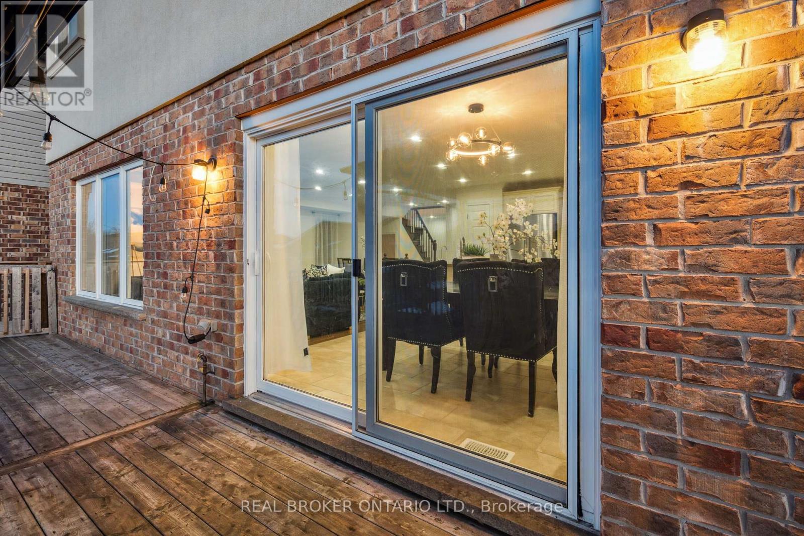 132 COKER CRESCENT - 39