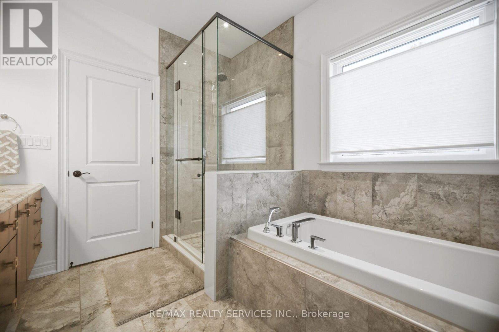 195 BURLEIGH ROAD N - 15