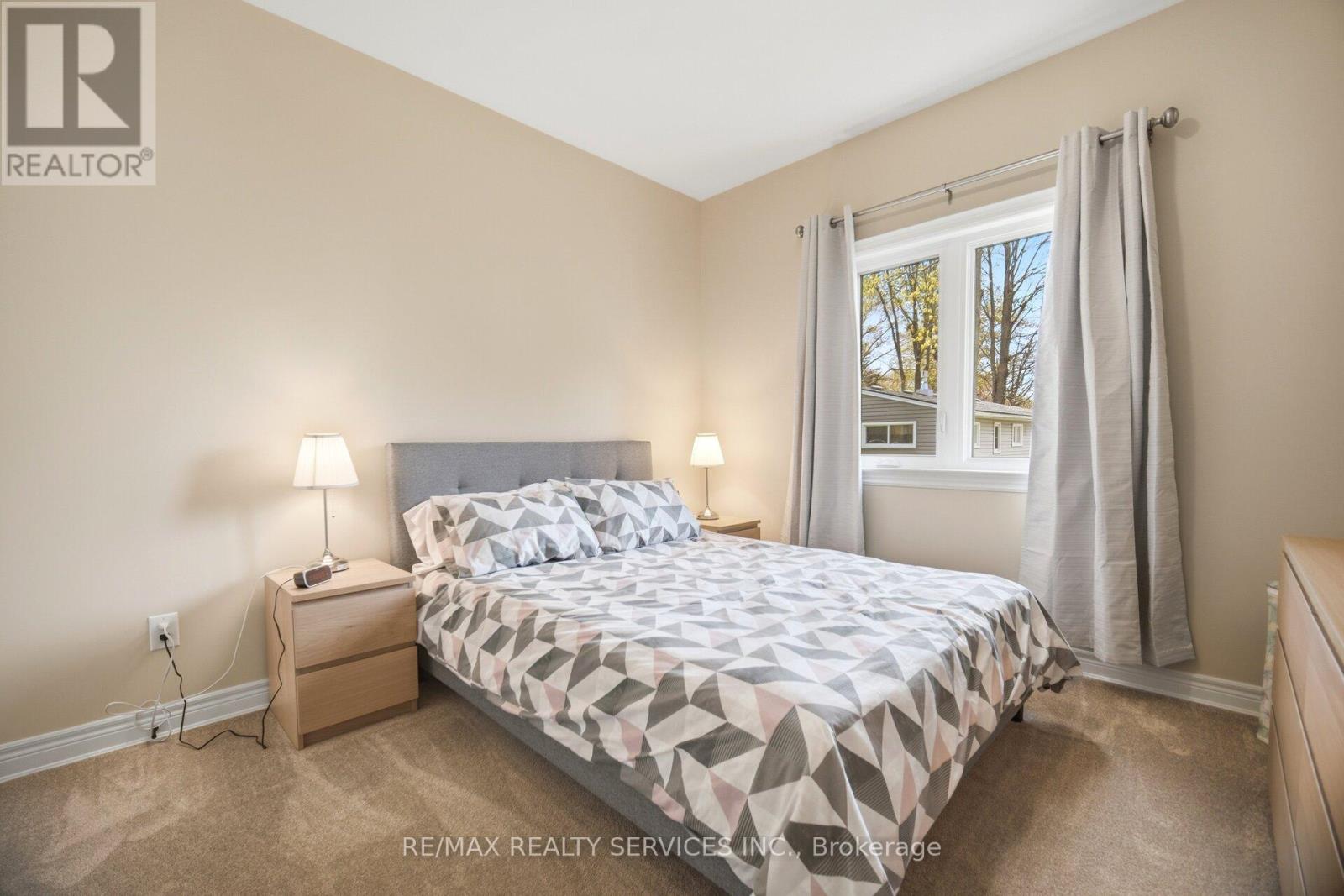 195 BURLEIGH ROAD N - 18