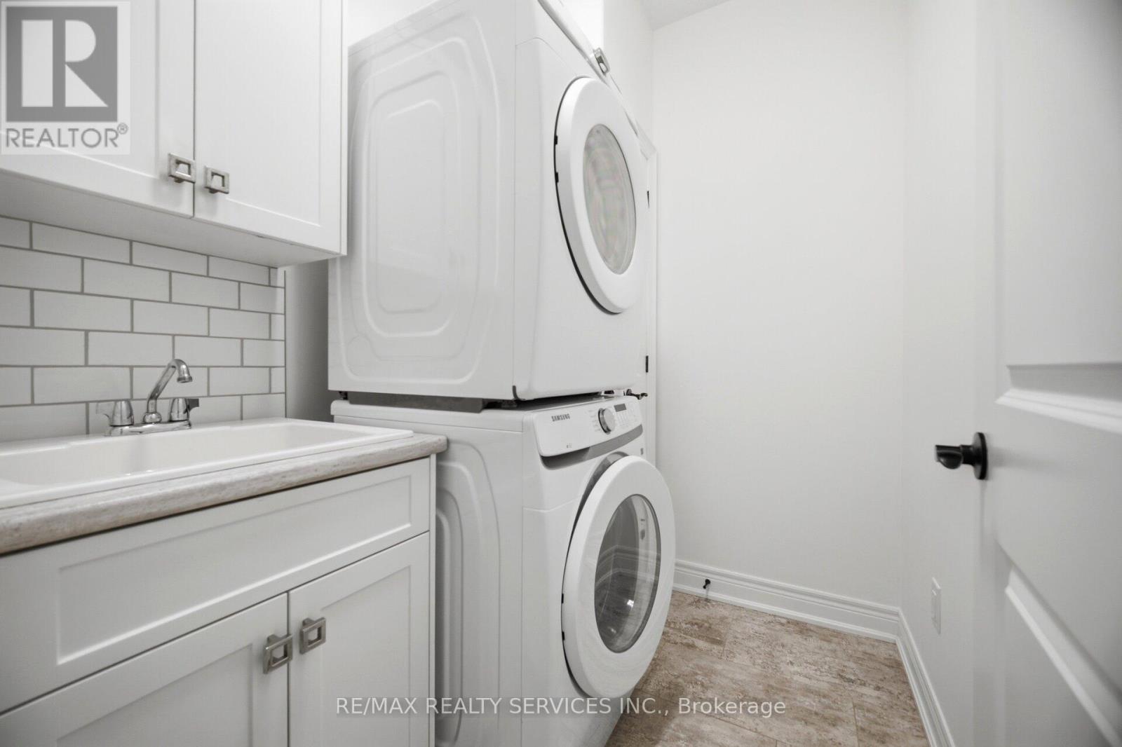 195 BURLEIGH ROAD N - 23