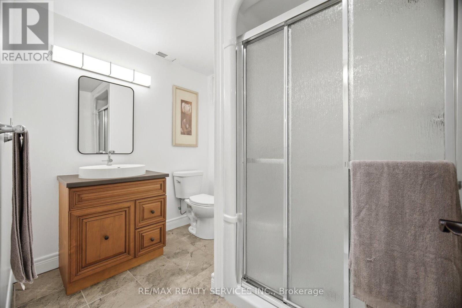 195 BURLEIGH ROAD N - 27