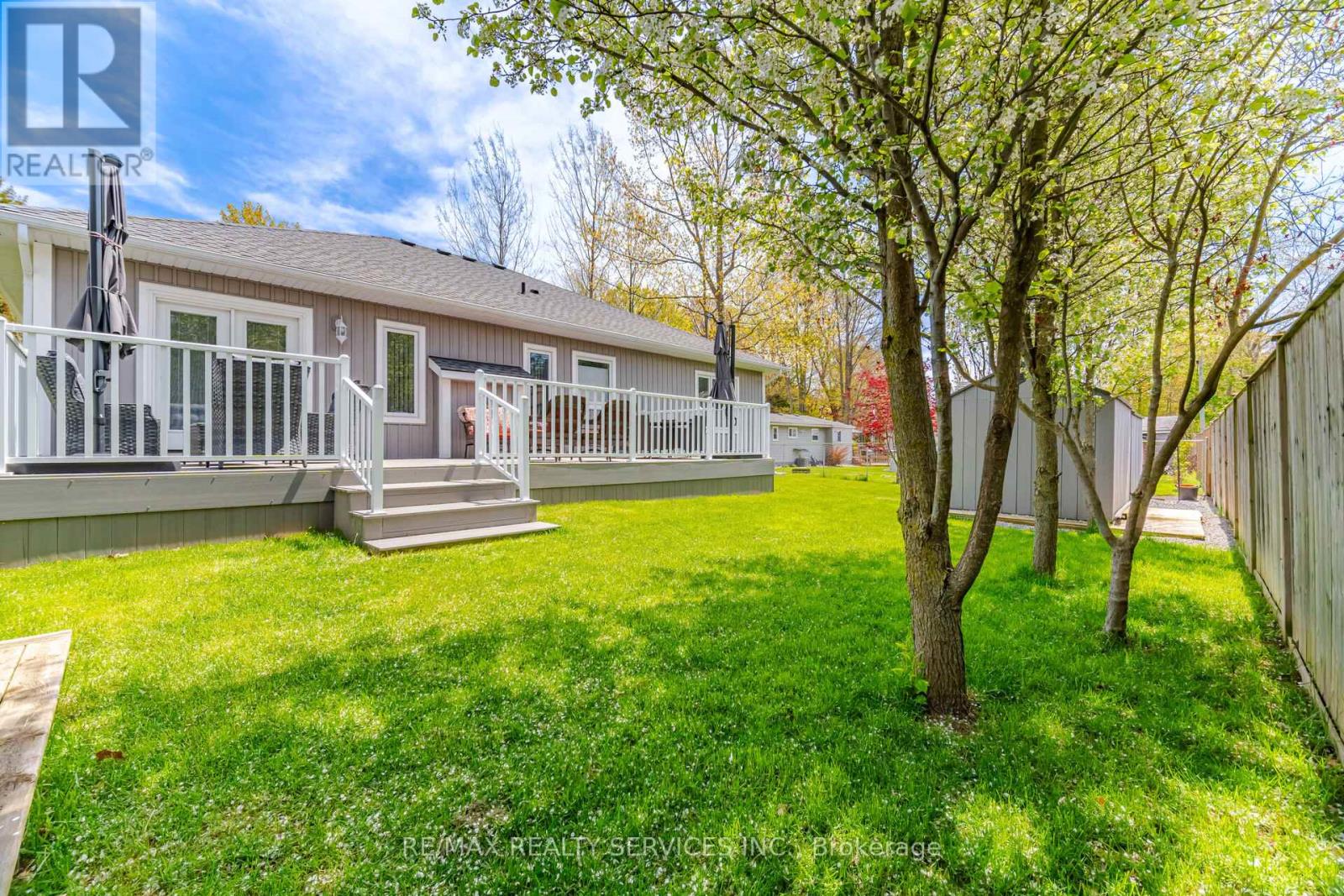 195 BURLEIGH ROAD N - 28