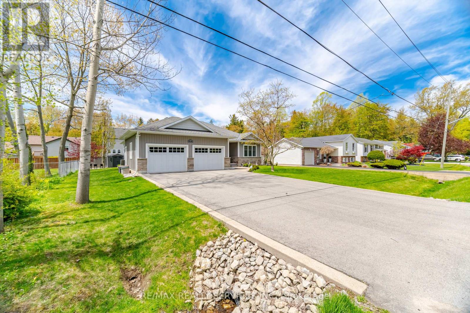 195 BURLEIGH ROAD N - 39