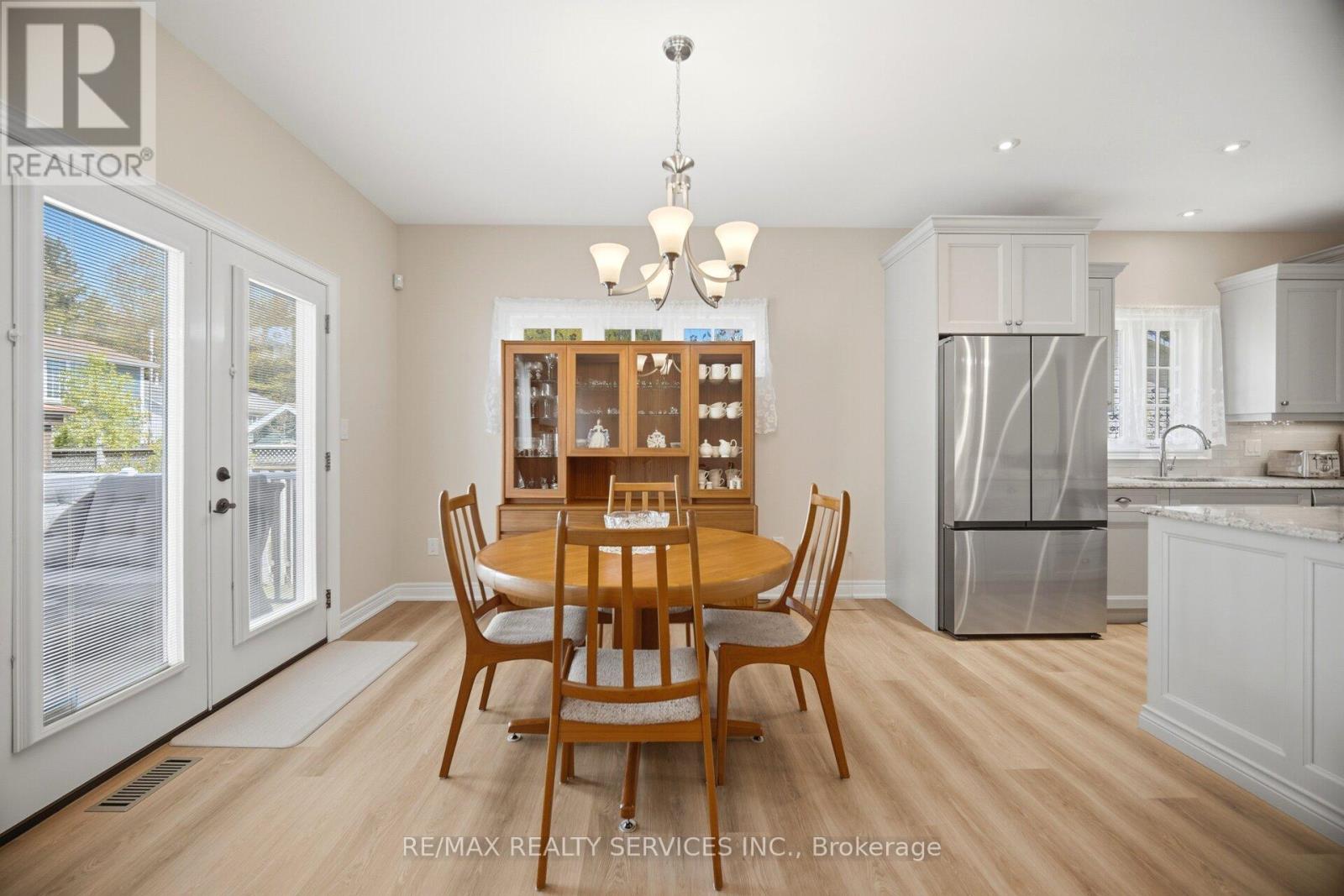 195 BURLEIGH ROAD N - 8