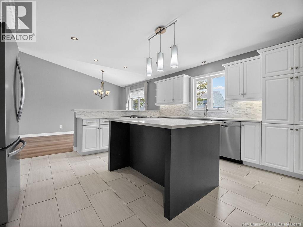 368 Gaspe Street - 11