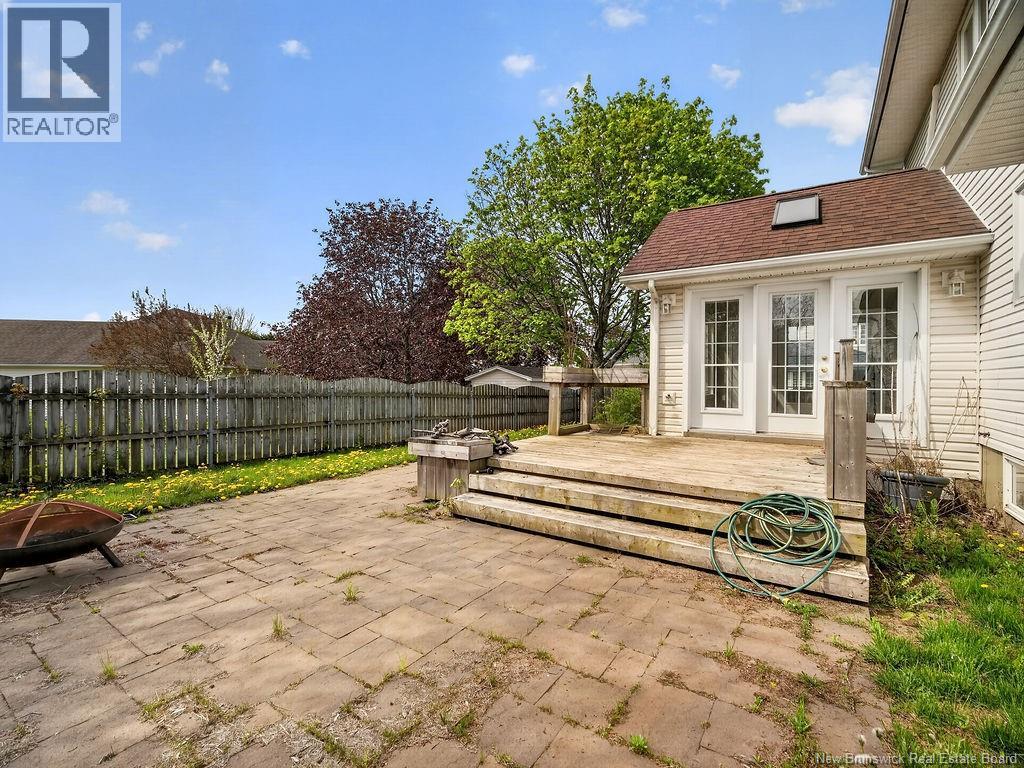 368 Gaspe Street - 36