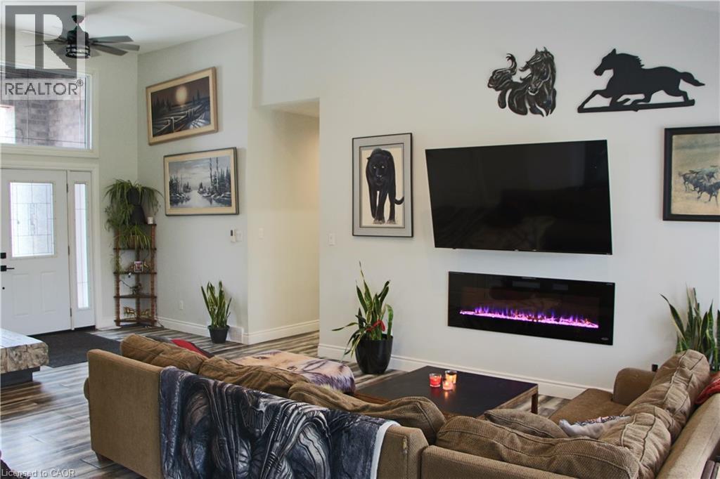 38812 VIENNA Street - 4