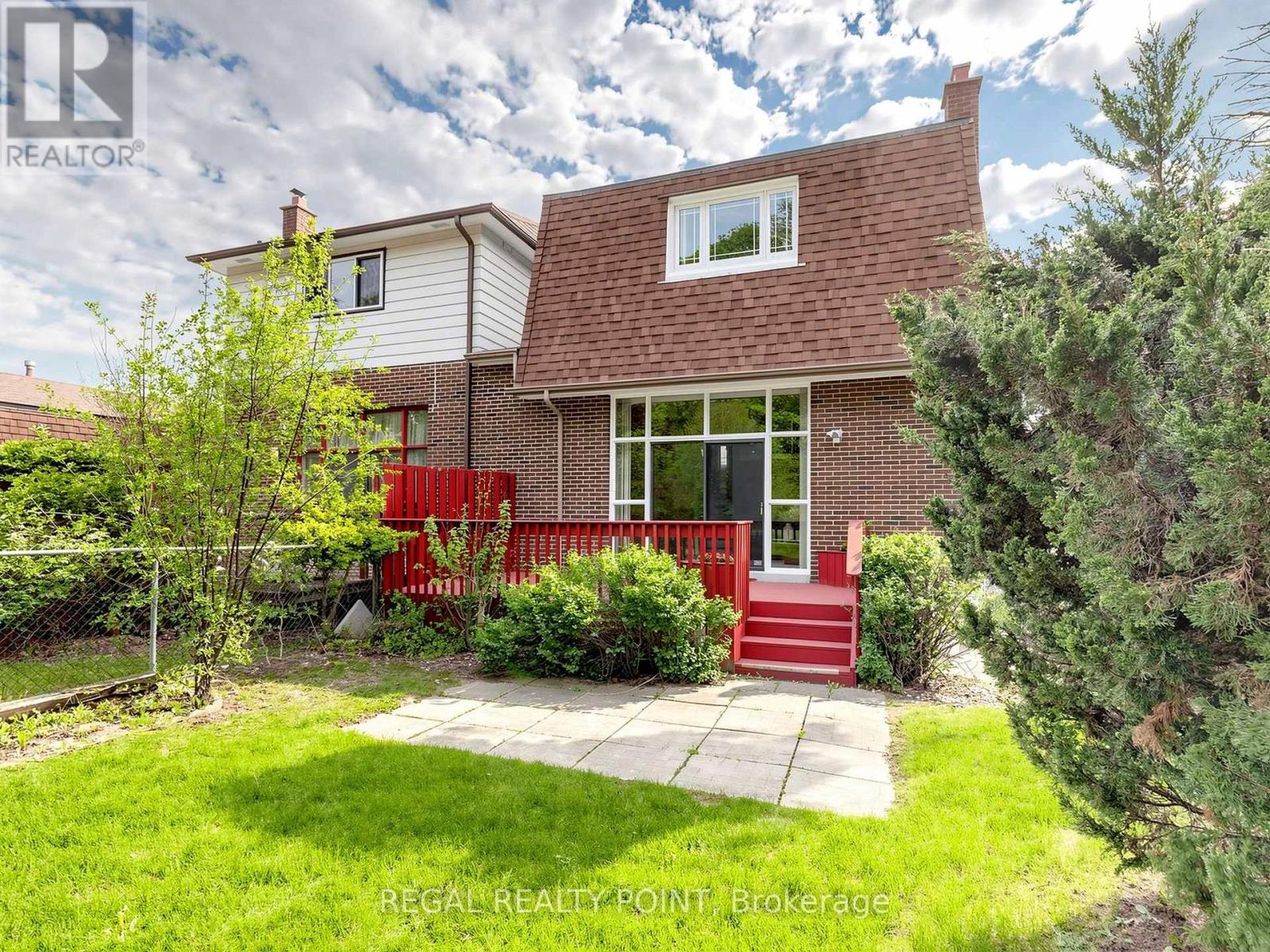 116 LOGANBERRY CRESCENT - 35