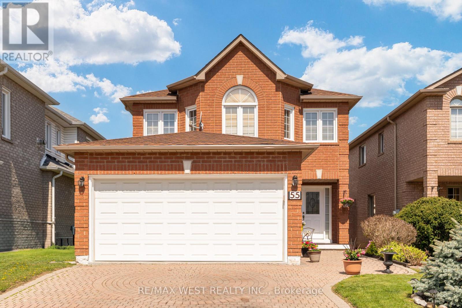 55 PAVIN CRESCENT - 1