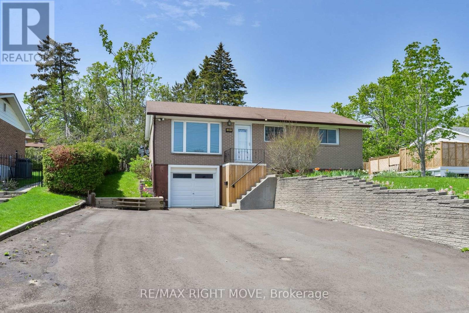 636 MISSISSAGA STREET W - 30