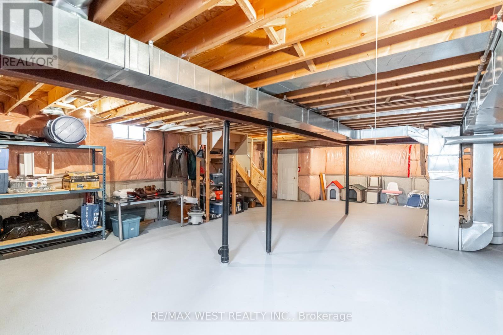 55 PAVIN CRESCENT - 42