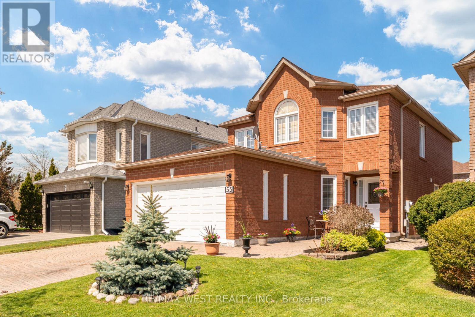 55 PAVIN CRESCENT - 2