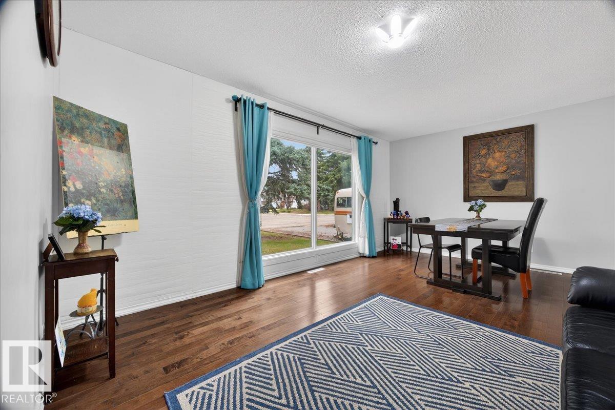 4124 121 ST NW - 9