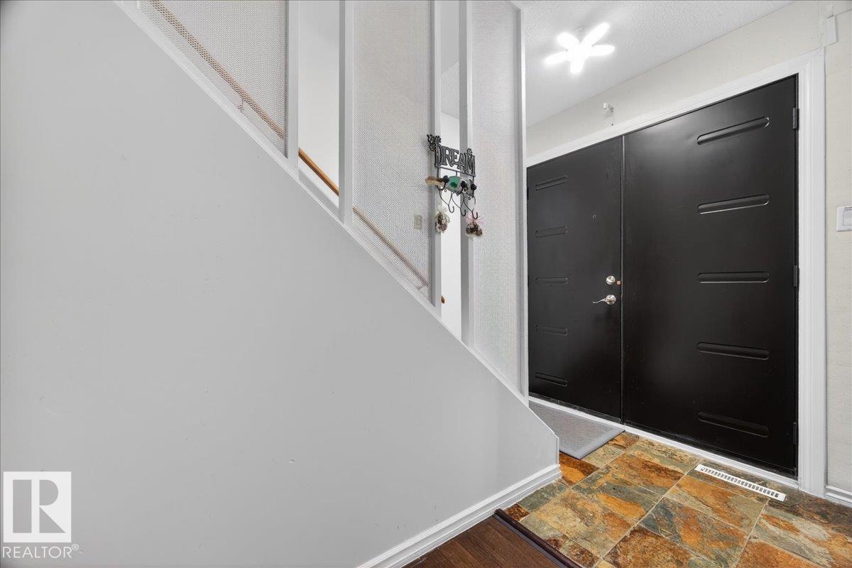 4124 121 ST NW - 8