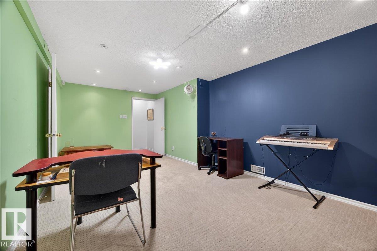 4124 121 ST NW - 44