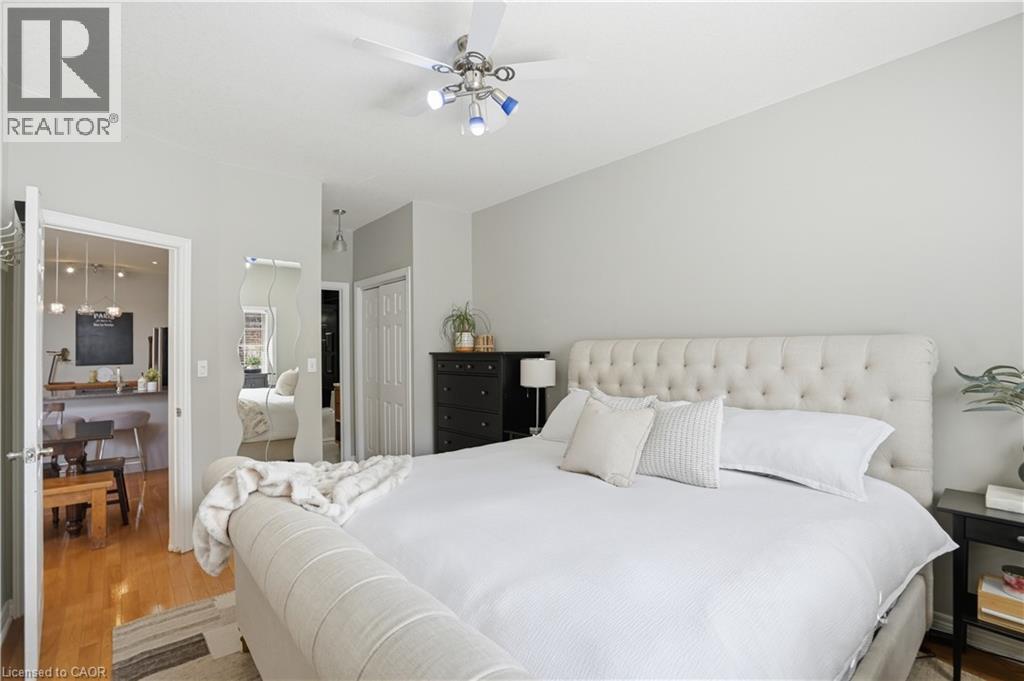 52 SUNNYCROFT Court - 15