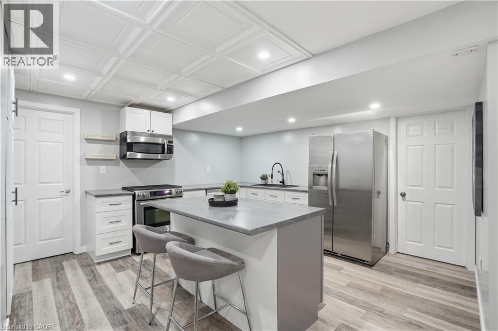 52 SUNNYCROFT Court - 23