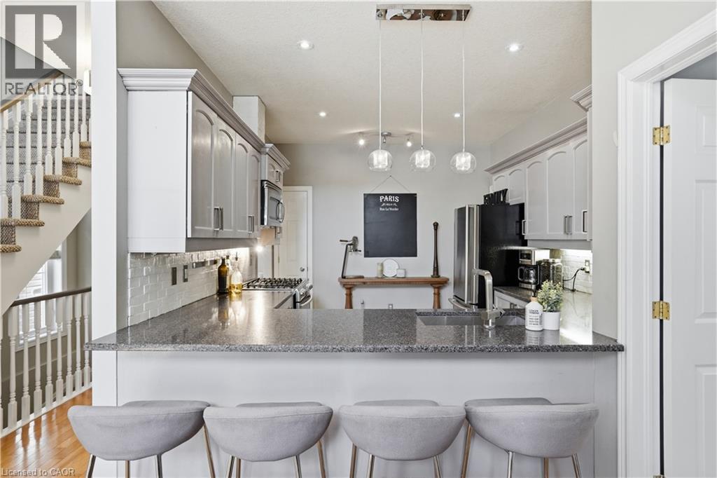 52 SUNNYCROFT Court - 10