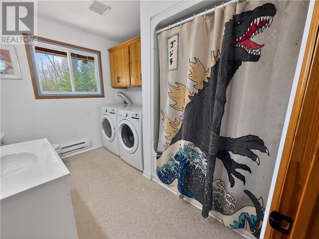 76 Lilly Crescent - 30
