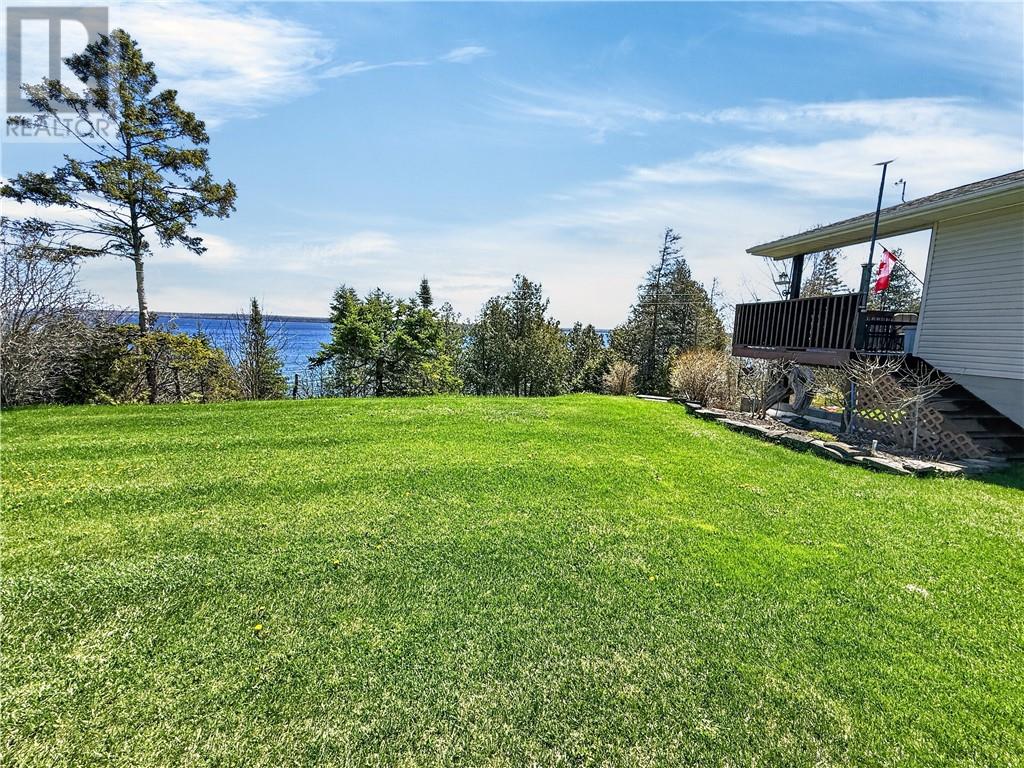 238 Lonesome Pine Trail, Tehkummah, Manitoulin Island, Ontario, P0P2C0 — Photo 4