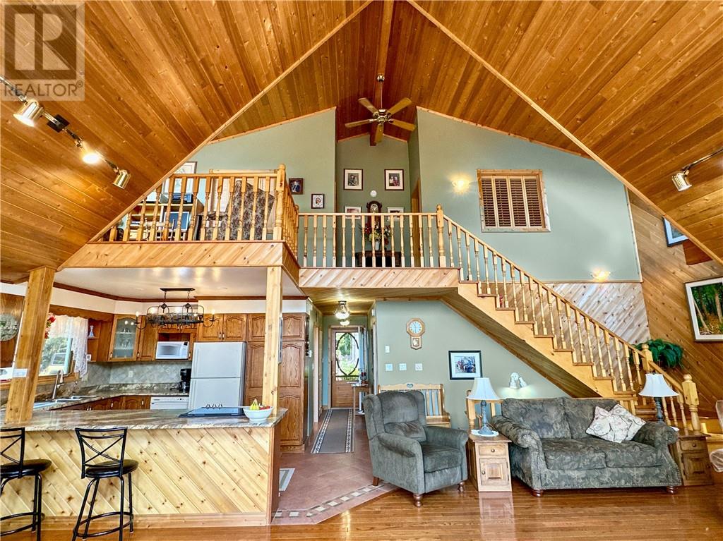 595 Lakeshore Road S, Tehkummah, Manitoulin Island, Ontario, P0P2C0 — Photo 12