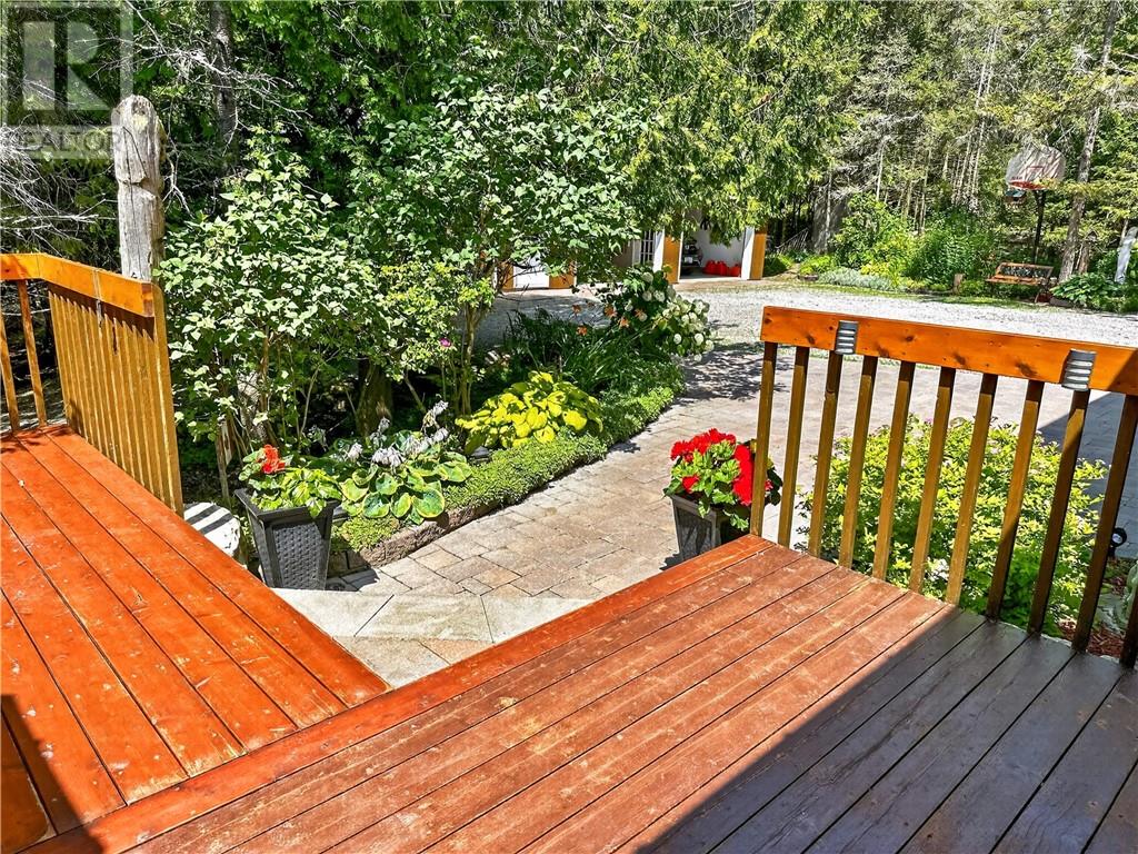 595 Lakeshore Road S, Tehkummah, Manitoulin Island, Ontario, P0P2C0 — Photo 11